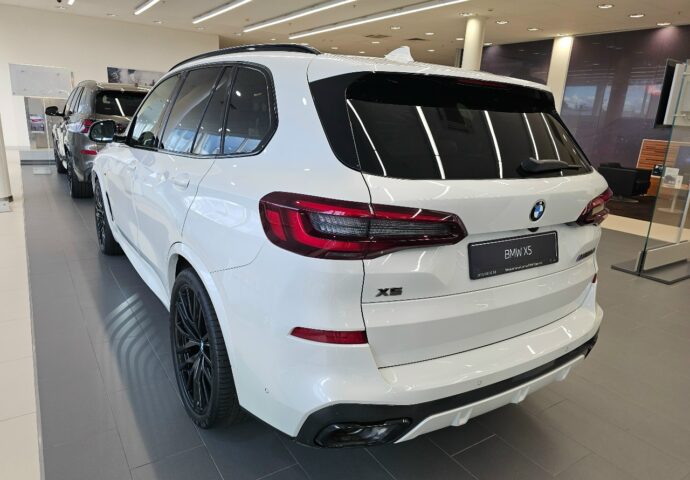 BMW X5 M50d 08.08.2026 фото 2