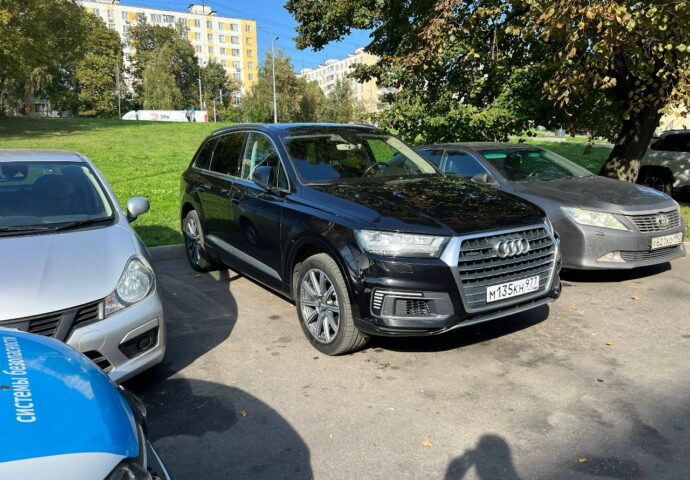 Audi Q7 15.09.2026 фото 2